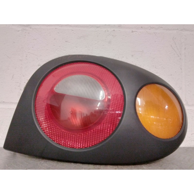 FANALE FANALINO STOP POST. DX RENAULT MEGANE COUPE' DEL 1995 COD. 7700830098  2400000071105