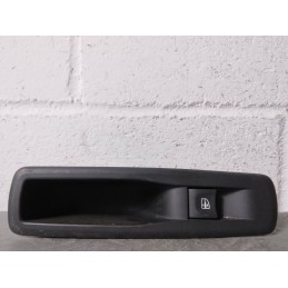 PULSANTIERA ALZAVETRO ALZACRISTALLO POST. DX RENAULT LAGUNA DEL 2009  2400000068136