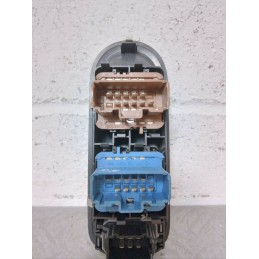 PULSANTIERA ALZAVETRO ALZACRISTALLO ANT. SX RENAULT CLIO 2SERIE DEL 2005  2400000066705