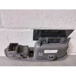 PULSANTIERA ALZAVETRO ALZACRISTALLO POST. DX VOLVO V70 DEL 2000  2400000067610