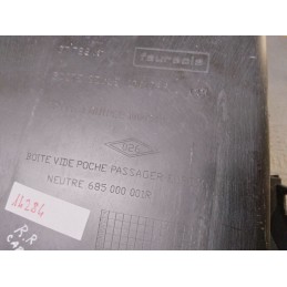 CASSETTO VANO PORTAOGGETTI RENAULT LAGUNA 3SERIE DAL 2007 AL 2015 COD. 68500000  2400000068020