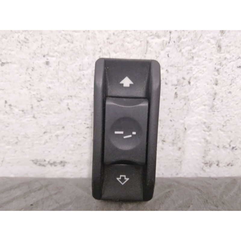 PULSANTE COMANDO APERTURA TETTUCCIO BMW SERIE 3 DEL 2002 COD. 03015010  2400000073116