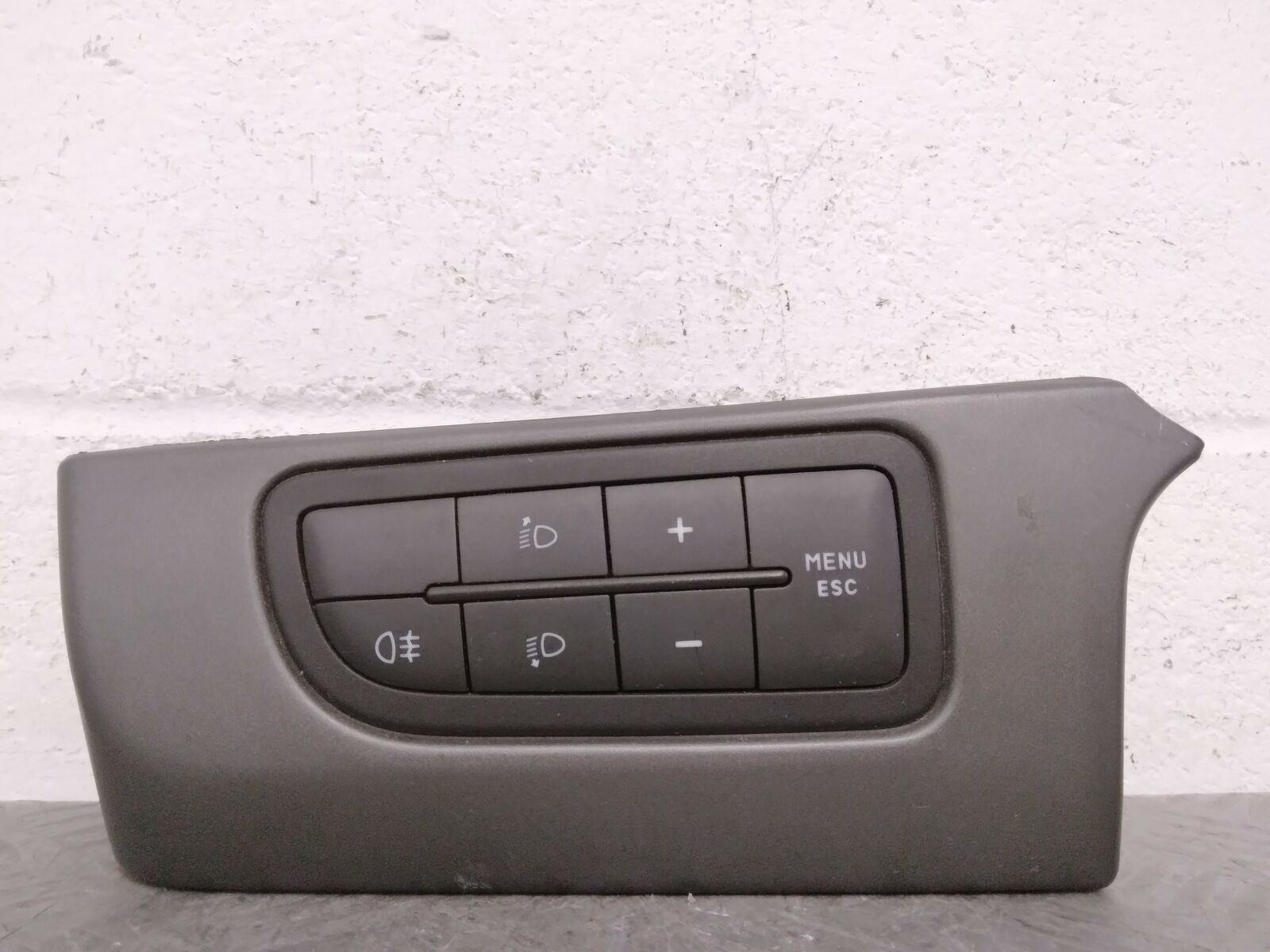4039 PULSANTIERA RETRONEBBIA FENDINEBBIA FIAT GRANDE PUNTO DEL 2007 COD. 7353672