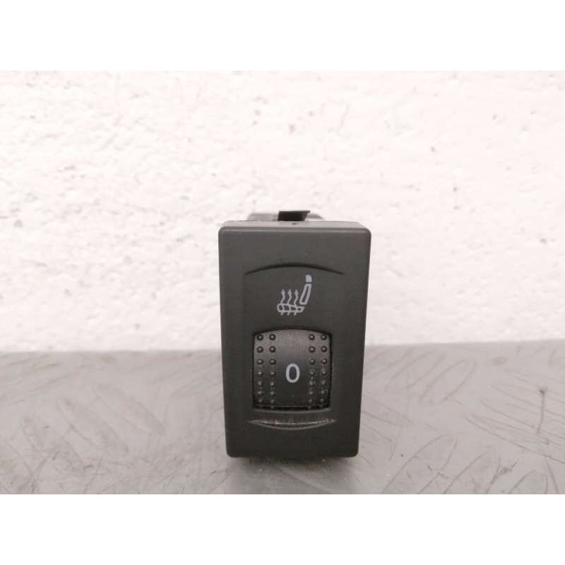 PULSANTIERA REGOLAZIONE RISCALDAMENTO SEDILI VW PASSAT DEL 2003 COD. 3B0963563  2400000079606
