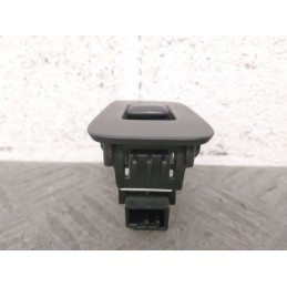 PULSANTIERA ALZAVETRO ALZACRISTALLO POST. DX VOLVO V40 DEL 2013 COD. 31334569  2400000077497