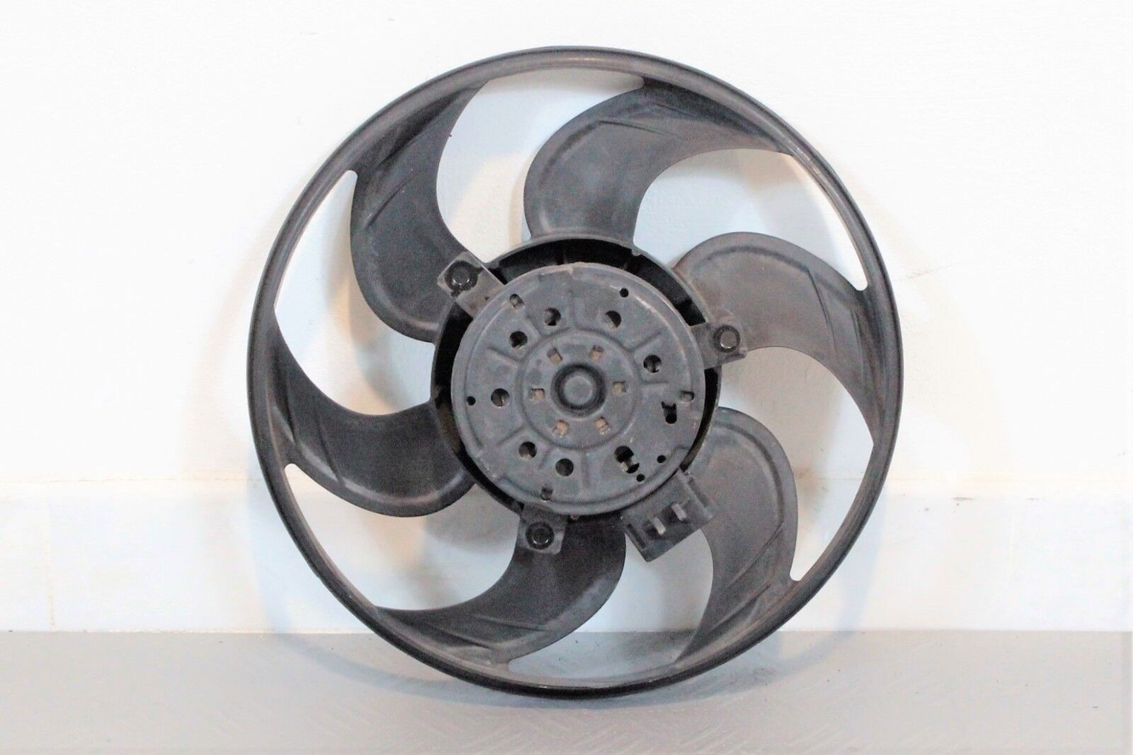 402 VENTOLA RADIATORE FORD MONDEO SW 2.0 TDI DEL 2002 COD 5I51014