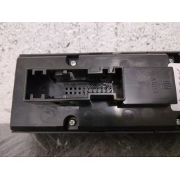 PULSANTIERA ALZAVETRO ALZACRISTALLO ANT. SX OPEL ZAFIRA B DEL 2008 COD. 13228706  2400000081135