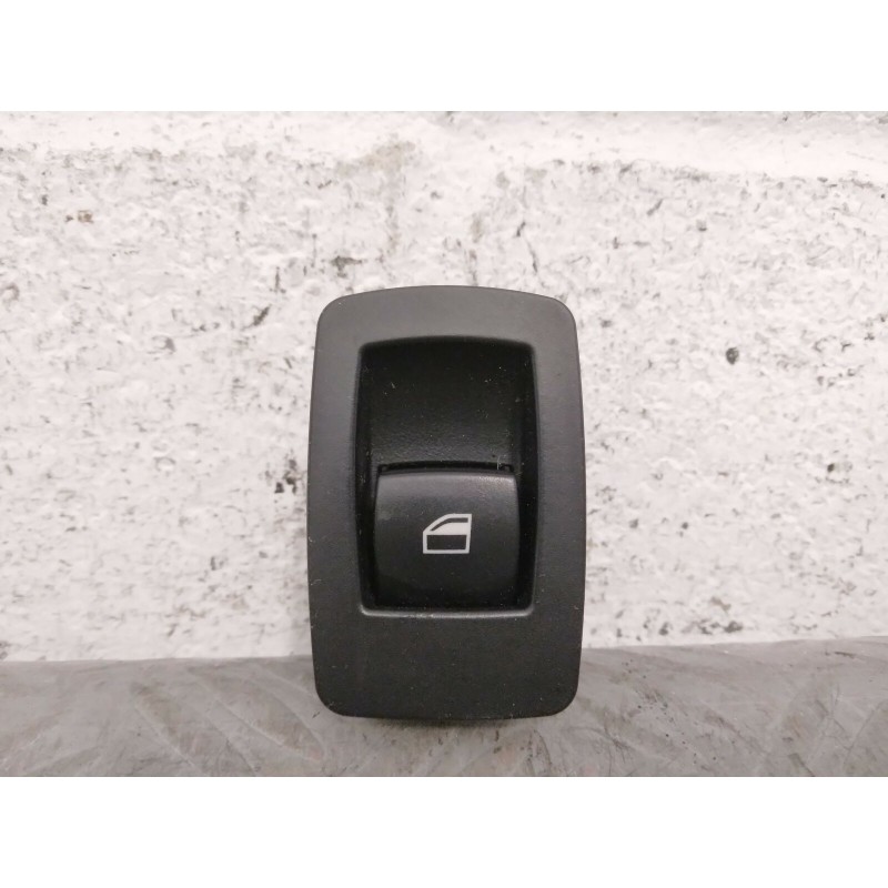 PULSANTIERA ALZAVETRO ALZACRISTALLO ANT. DX BMW SERIE 3 E87 DEL 2002 COD. 694587  2400000085317