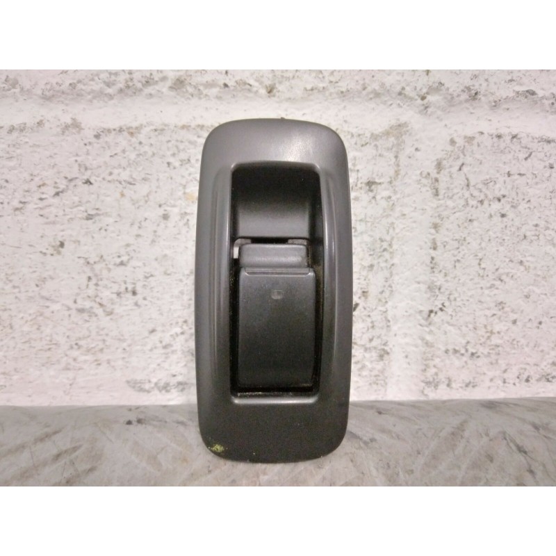PULSANTIERA ALZAVETRO ALZACRISTALLO POST. SX TOYOTA RAV 4 DEL 2007 COD. 54035228  2400000086536