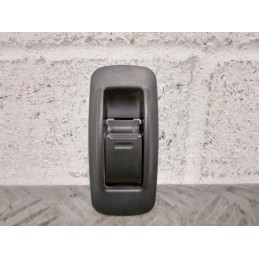 PULSANTIERA ALZAVETRO ALZACRISTALLO POST. DX TOYOTA COROLLA VERSO DEL 2006  2400000086673