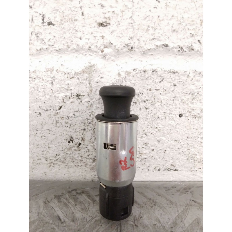 PRESA ACCENDISIGARI FORD KUGA / FORD FOCUS COD. XC3T15K047AC  2400000086826