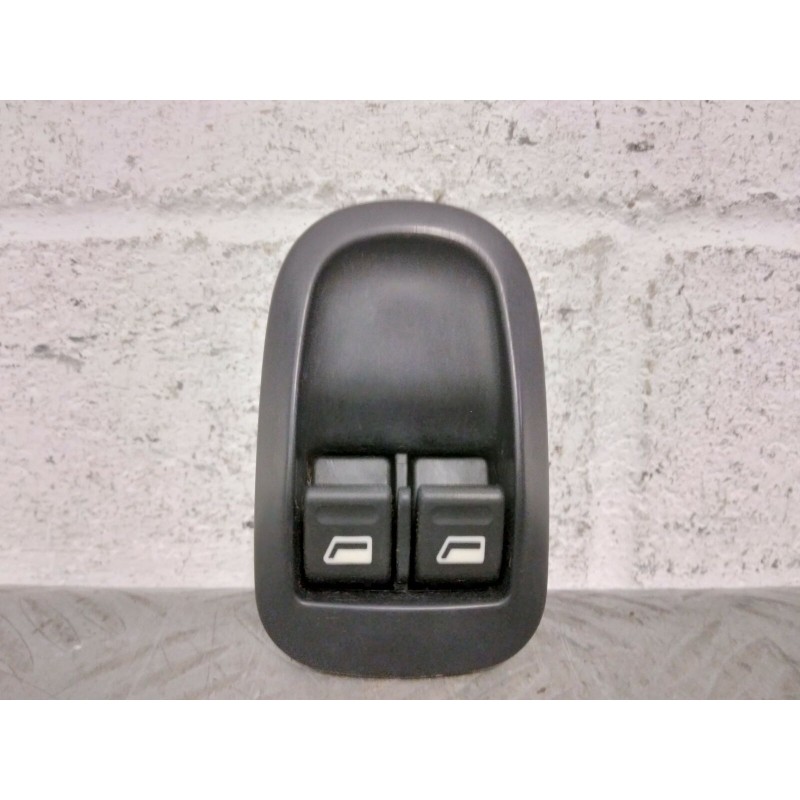 PULSANTIERA ALZAVETRO ALZACRISTALLO ANT. SX PEUGEOT 206 DEL 2008  2400000088110