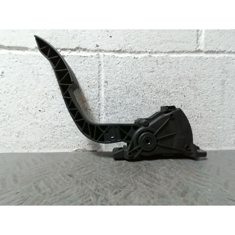 PEDALE ACCELERATORE RENAULT TWINGO DAL 2007 AL 2014 COD. 8200426241-E  2400000055266