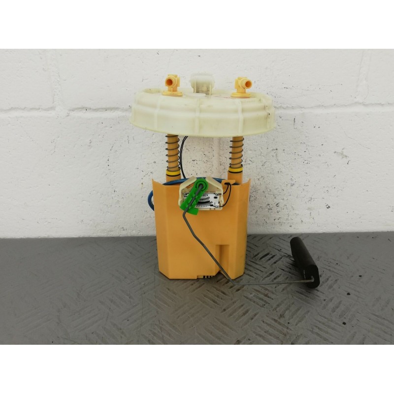 POMPA CARBURANTE E GALLEGGIANTE RENAULT CLIO 1.5D DAL 2005 AL 2013 3 SERIE  2400000000808