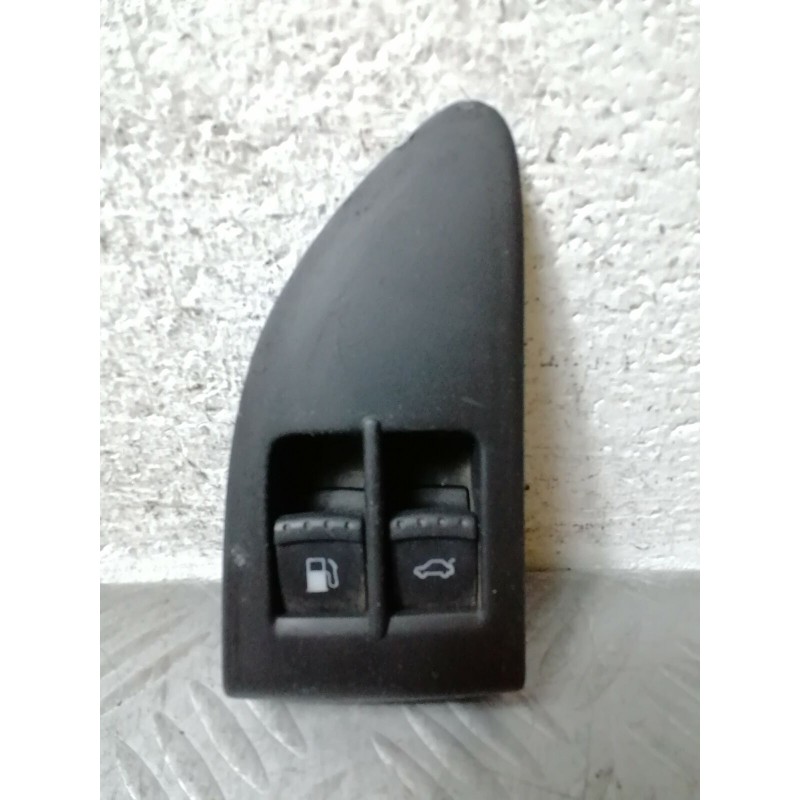 PULSANTIERA APRI BAGAGLIAIO BENZINA VW PASSAT SW DAL 1996 AL 2005  2400000053736