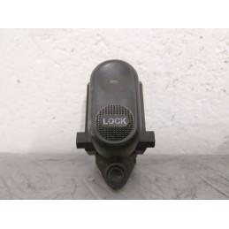 PULSANTE COMANDO BLOCCO PORTIERA CHRYSLER PT CRUISER DEL 2004 COD. 04671623AB  2400000087045
