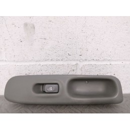 PULSANTIERA ALZAVETRO ALZACRISTALLO ANT. DX RENAULT TWINGO DEL 2004 77000832376  2400000089407