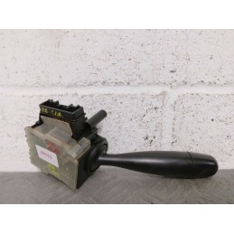 LEVA TERGICRISTALLO DX TOYOTA YARIS DEL 2003 COD. 173647  2400000084525