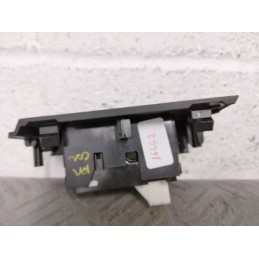 PULSANTIERA ALZAVETRO ALZACRISTALLO POST. DX TOYOTA AURIS COD. 7427102630  2400000089612