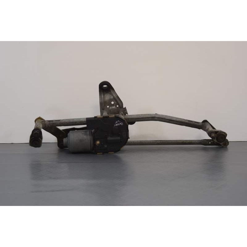 Motorino tergicristalli anteriore VW Passat sw dal 2005 al 2010 cod. 3397020924  2400000000389