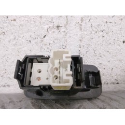 PULSANTIERA ALZAVETRO ALZACRISTALLO POST. DX TOYOTA COROLLA VERSO DEL 2006  2400000086673
