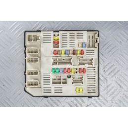 SCATOLA FUSIBILI RENAULT MEGANE 1.5 D DAL 2008 AL 2012 3 SERIE COD. 284B61871R  2400000008299