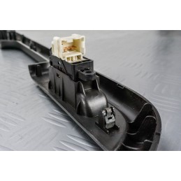 PULSANTIERA ALZACRISTALLI POSTERIORE SX NISSAN X-TRAIL DAL 2001 AL 2006  2400000008268