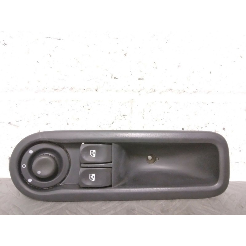 PULSANTIERA ALZAVETRO ALZACRISTALLO ANT. SX RENAULT TWINGO DEL 2007  2400000092452