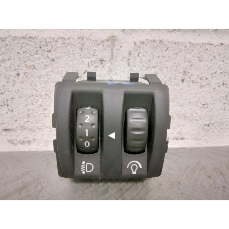 PULSANTIERA REGOLAZIONE LUCI FARI RENAULT MEGANE DEL 2005 COD. 8200095495B  2400000094494