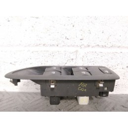 PULSANTIERA ALZAVETRO ALZACRISTALLO ANT. SX OPEL VIVARO DEL 2006 COD. 8200396435  2400000090823