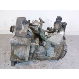 CAMBIO MANUALE VW POLO 9N 1.4 TDI DEL 2004 5 MARCE  2400000096672