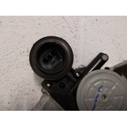 MOTORINO ALZAVETRO ALZACRISTALLO POST. DX TOYOTA RAV 4 DEL 2002 COD. 85720-32150  2400000092551