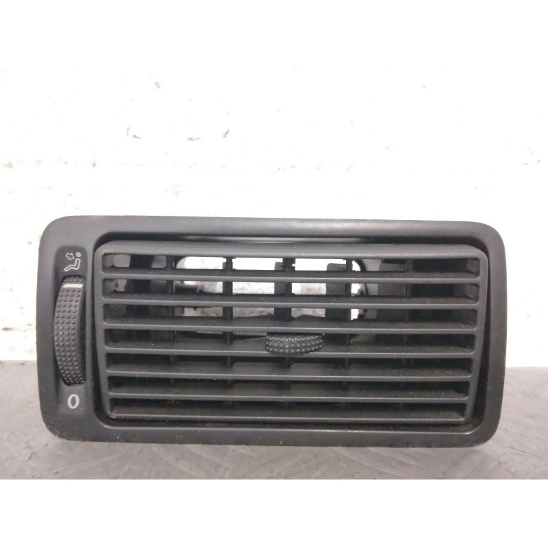 BOCCHETTA ARIA AREAZIONE ANT. DX VW GOLF IV DEL 2000 COD. 1J1819704C  2400000102984