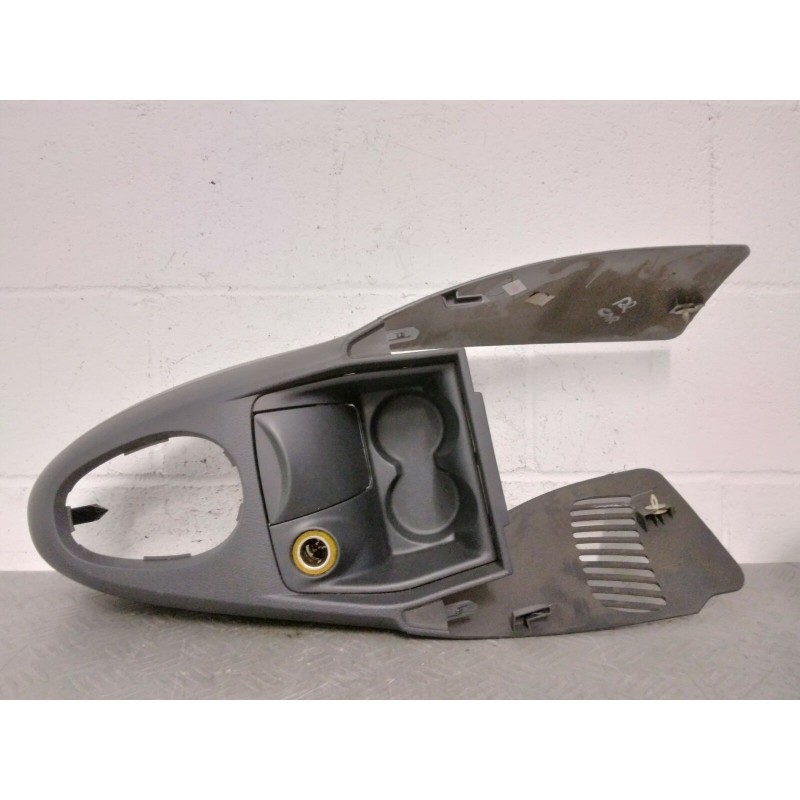 TUNNEL CONSOLLE CENTRALE RENAULT CLIO DEL 2008 COD. 8200084787  2400000105121