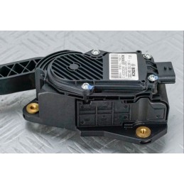 PEDALE ACCELERATORE RENAULT LAGUNA 4 SERIE DAL 2007 AL 2015 COD.180050001R BOSCH  2400000008407