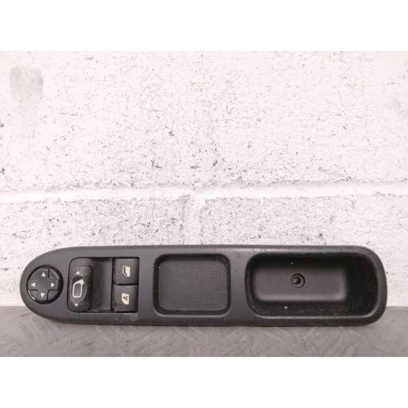 PULSANTIERA ALZAVETRO ALZACRISTALLO ANT. SX PEUGEOT 207 DEL 2012 COD 96548591XT  2400000105442
