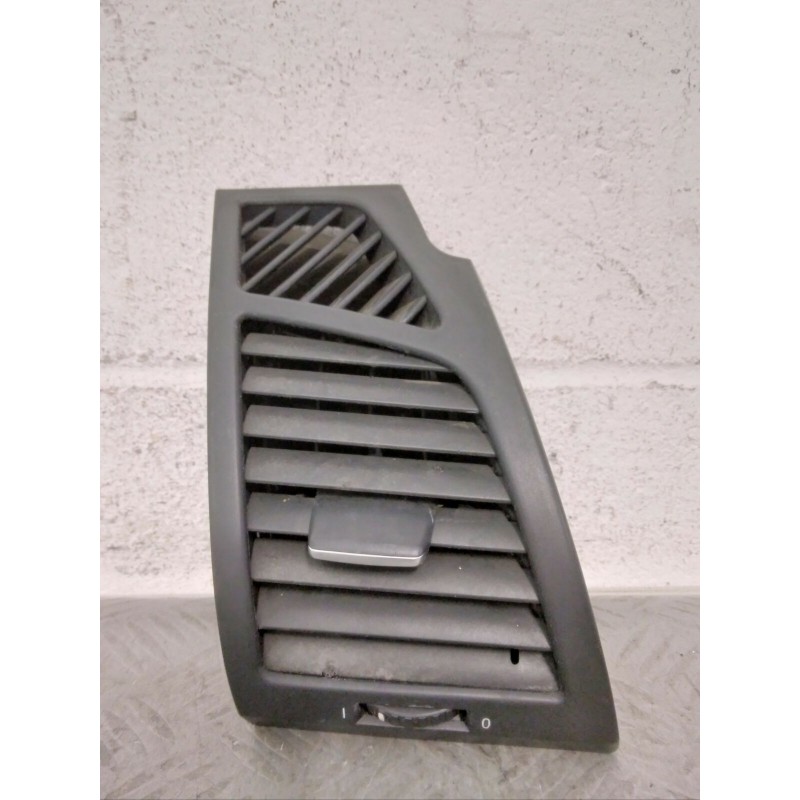 BOCCHETTA ARIA AREAZIONE ANT. DX BMW SERIE 1 E87 DEL 2005 COD. 7059188-12  2400000109044
