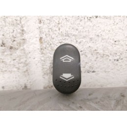 PULSANTIERA ALZAVETRO ALZACRISTALLO POST. DX FORD FOCUS DEL 2003  2400000107736