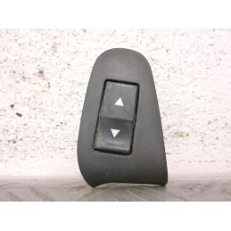 PULSANTIERA ALZAVETRO ALZACRISTALLO ANT. DX FIAT STILO DEL 2001  2400000109778
